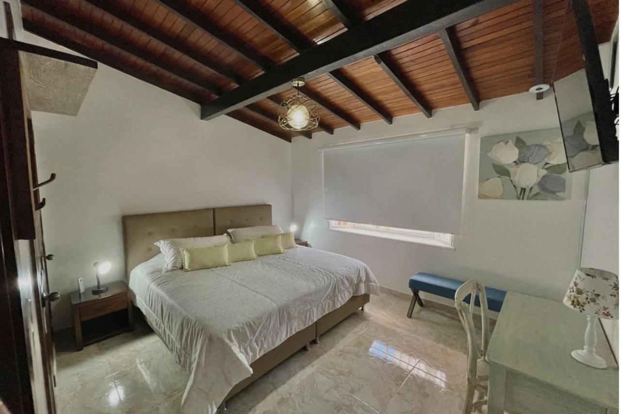 Hotel Casa Sonata Medellín Buitenkant foto